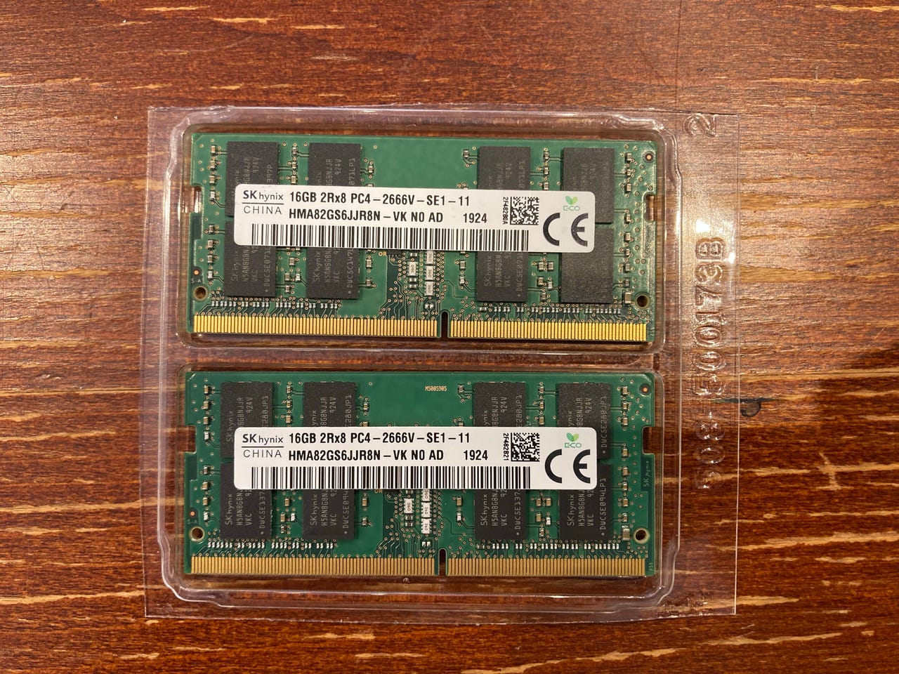 SK hynix 32Gb (16Gbx2) DDR4 SODIMM RAM Modules | Tori