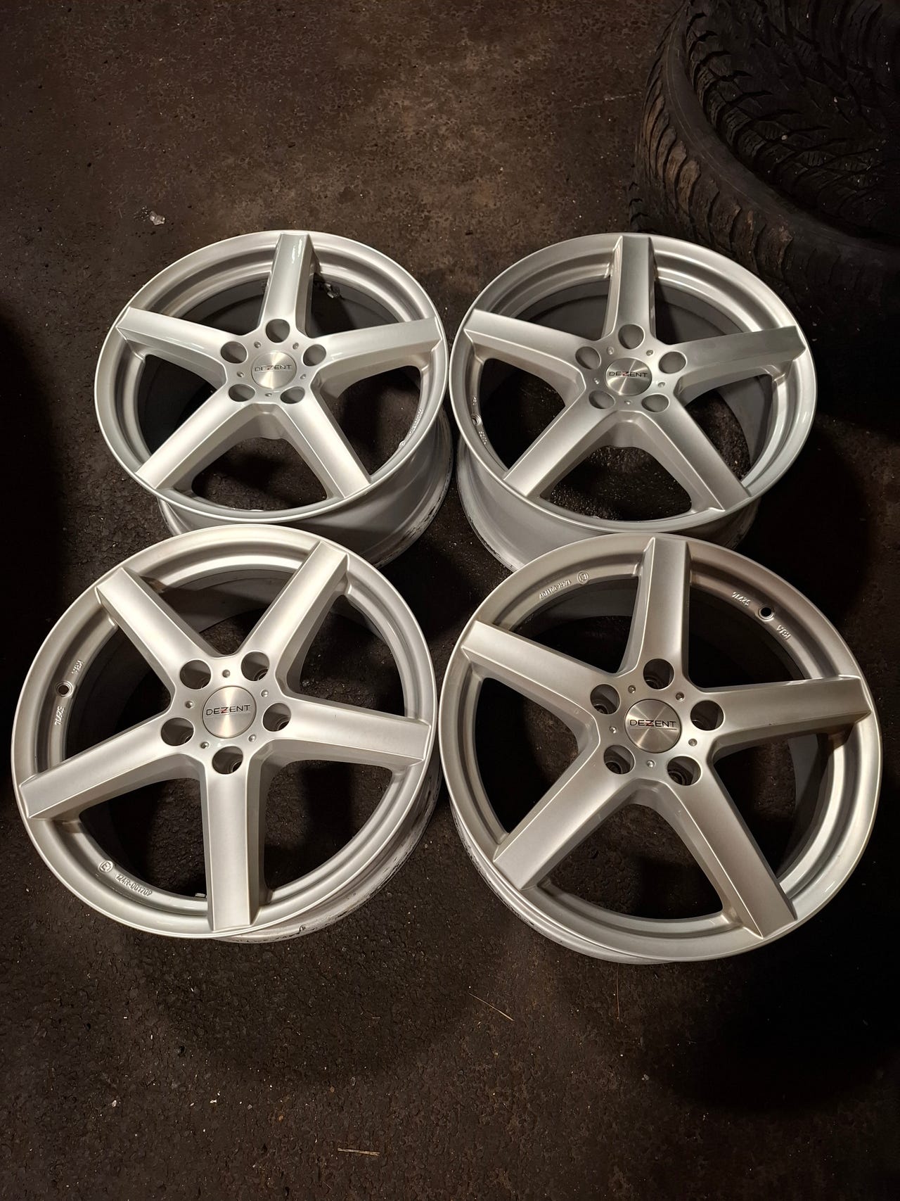 Toyota alumiinivanteet