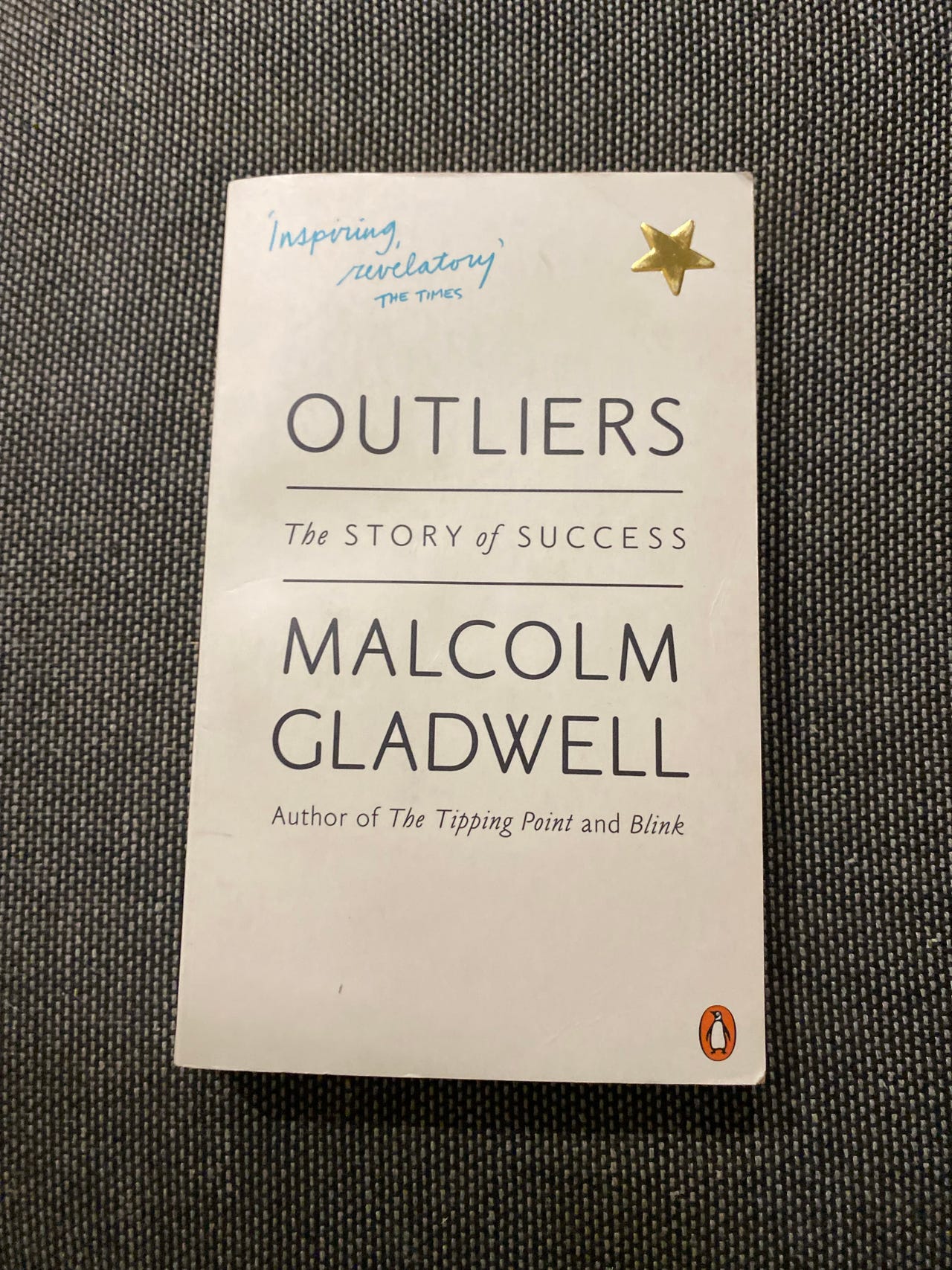 Malcolm Gladwell Outliers pokkari englanninkielinen