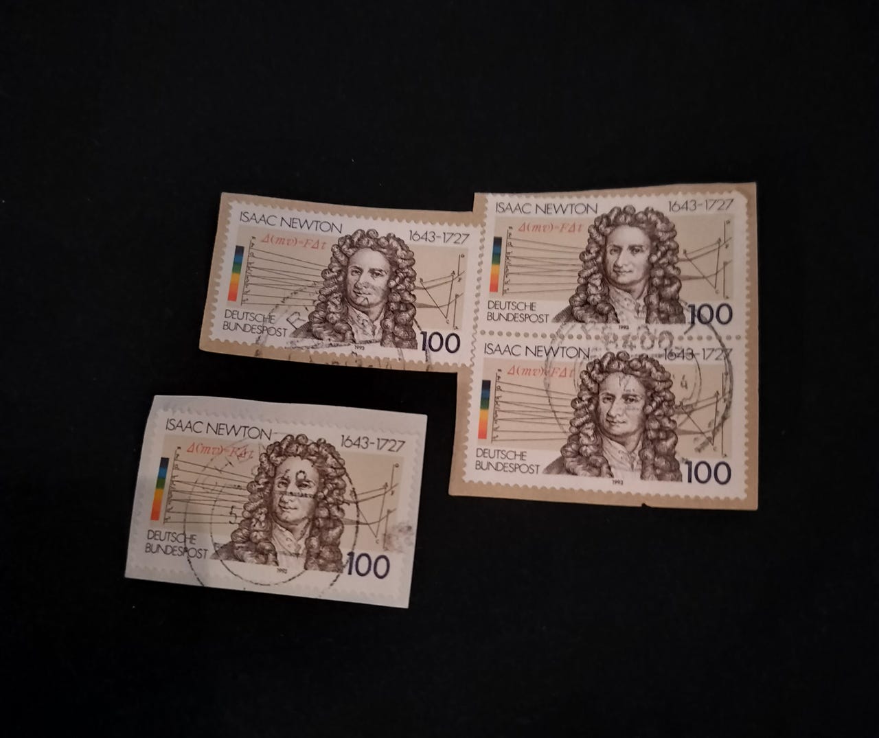 Postimerkkejä 4 kpl