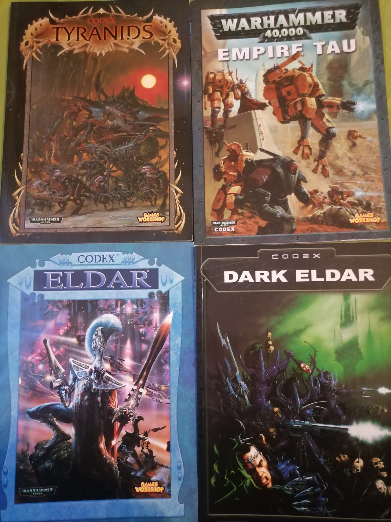 4kpl Retro Warhammer40k Codexeja: Tyranid, Eldar, Dark Eldar, Tau
