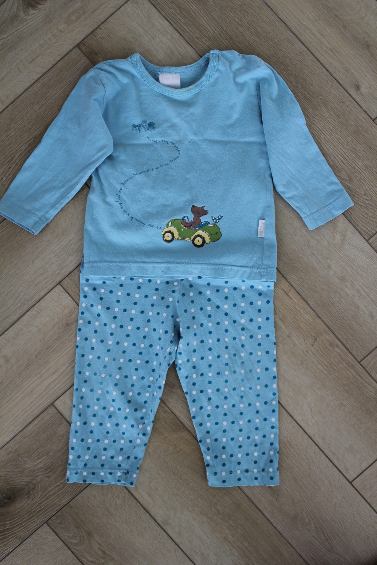80 Pyjama pikkuiselle