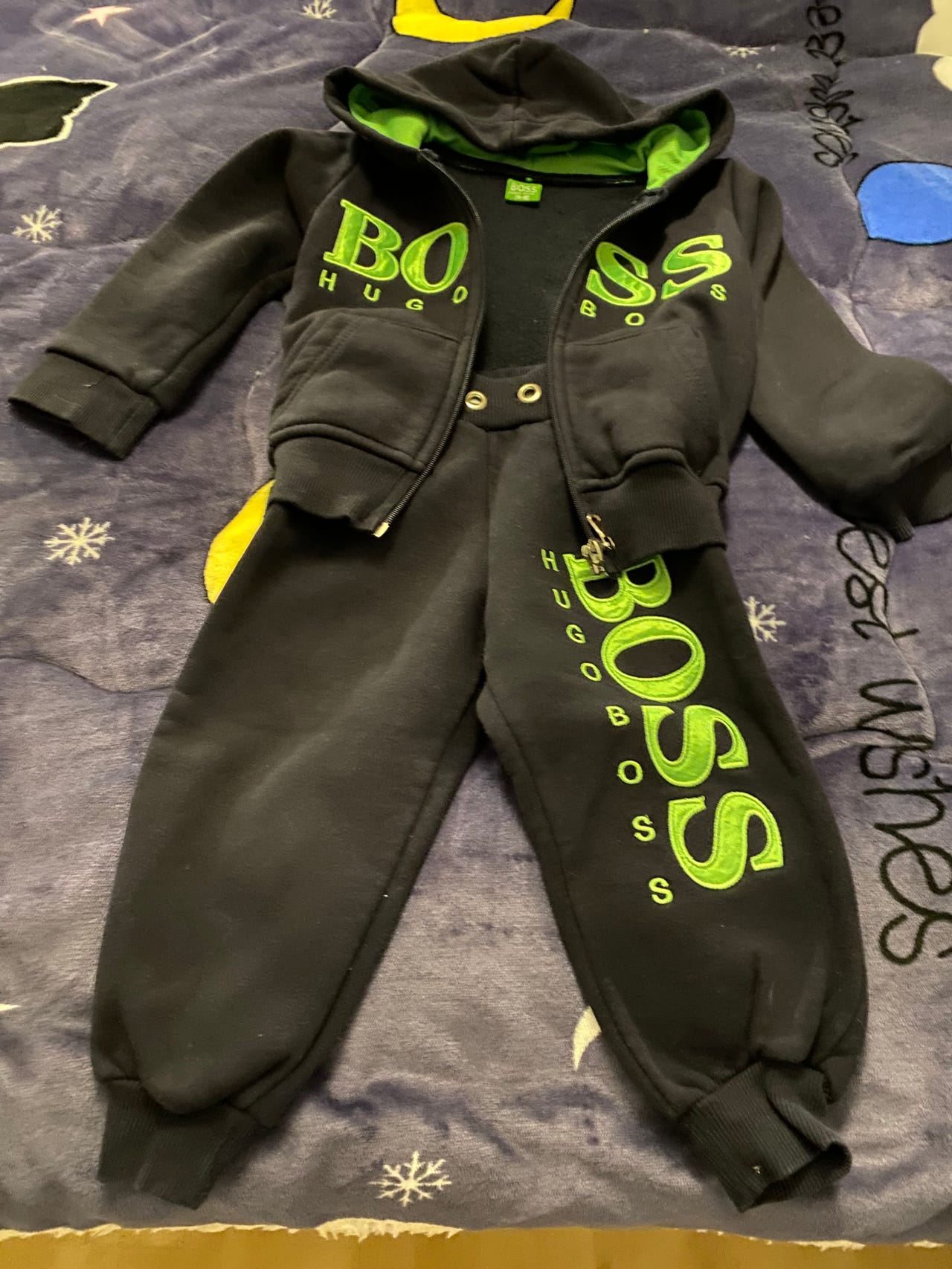 Hugo Boss vauvan collegesetti 74/80