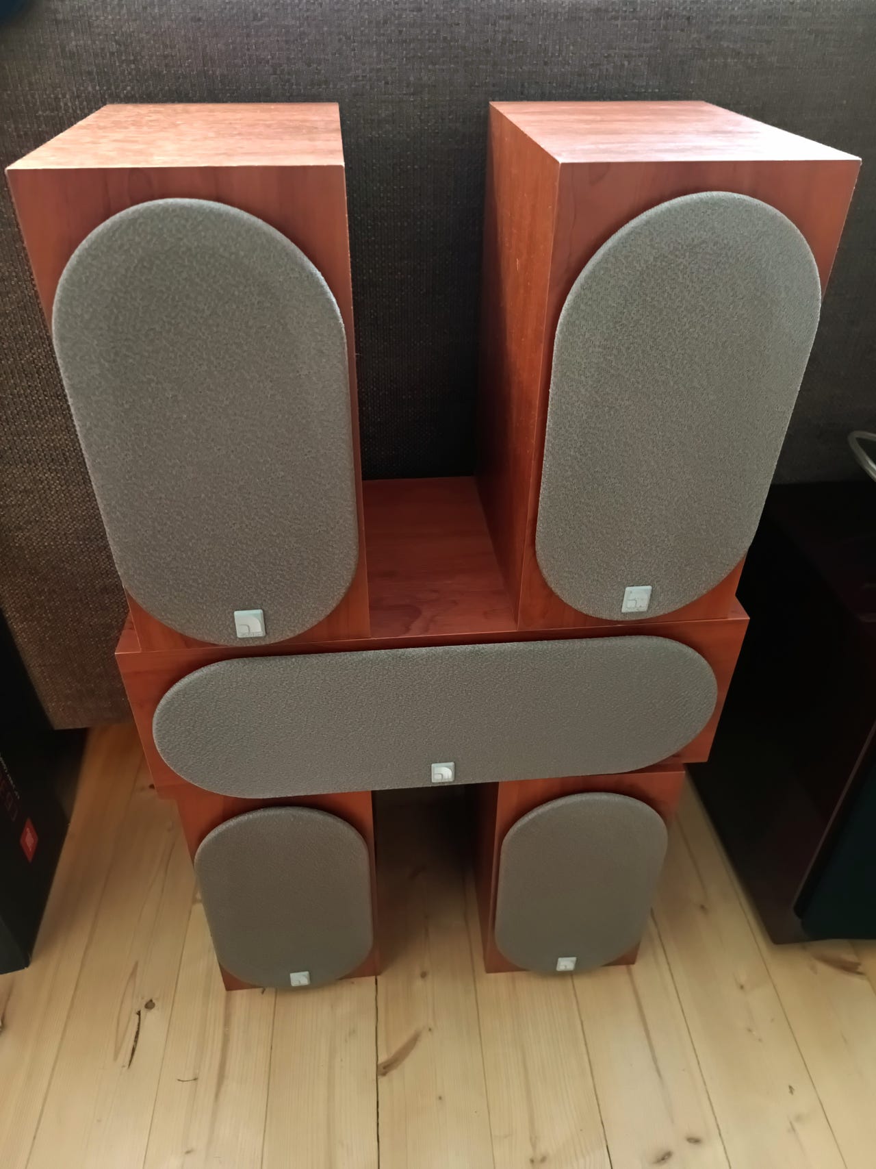 Audio Pro 4x Ego 212 ja 1x Ego 313 kaiuttimet