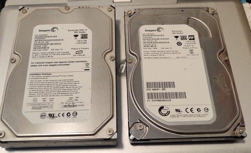 Myydään Seagate 3.5 SATA HDD kovalevyt 500GB ja 250GB
