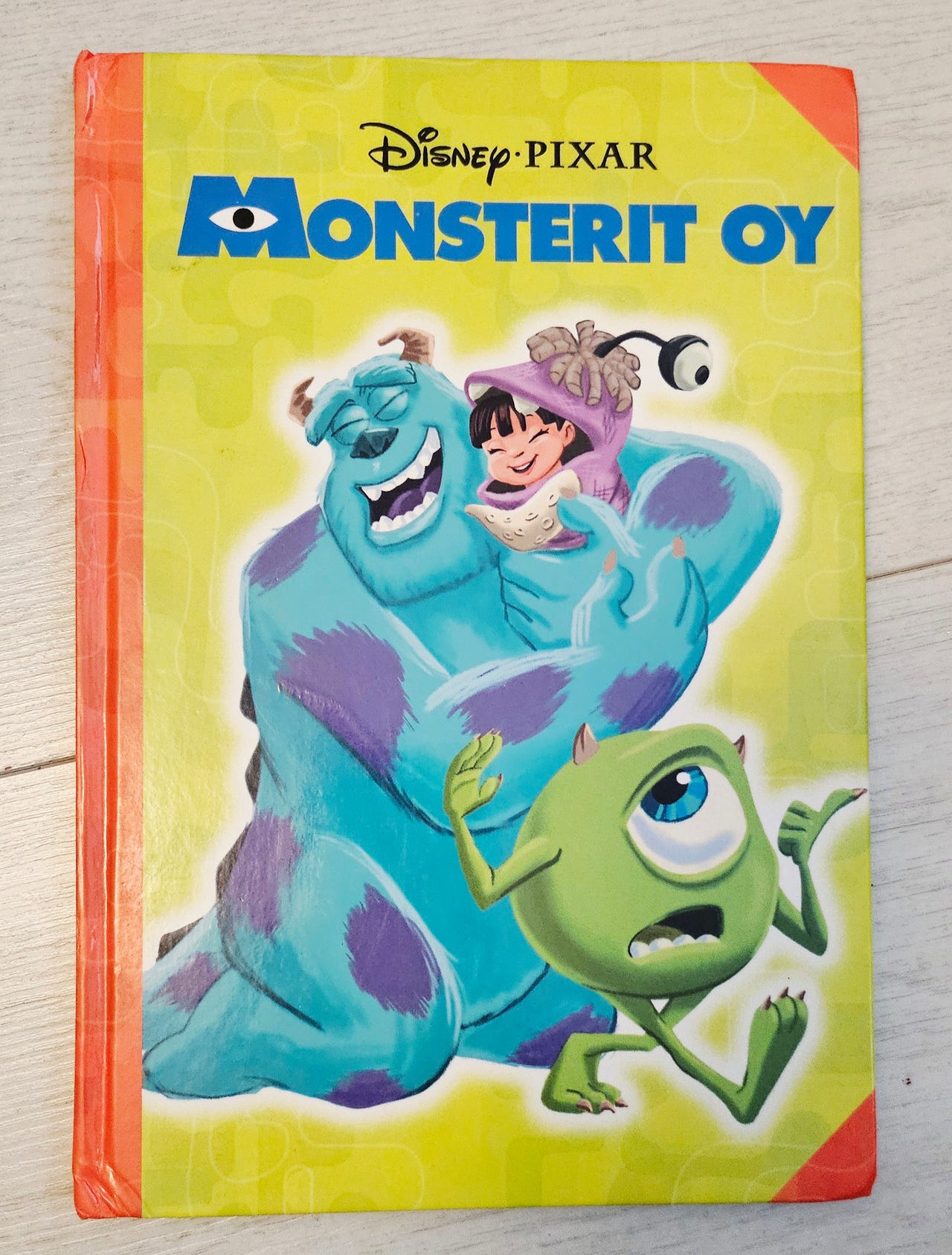 Disney Pixar Monsterit Oy kuvitettu kirja