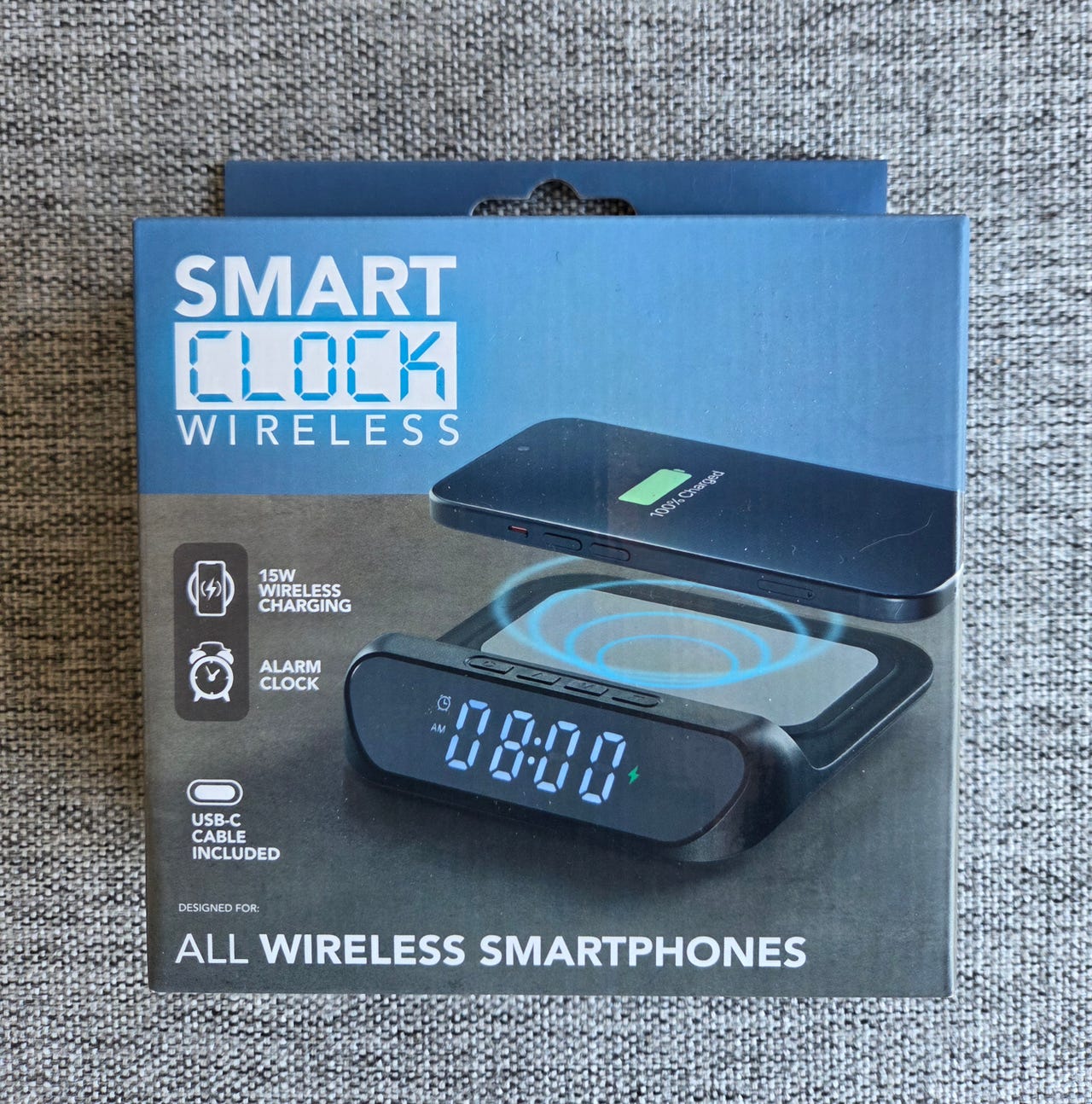 Smart Clock -herätyskello latausalustalla