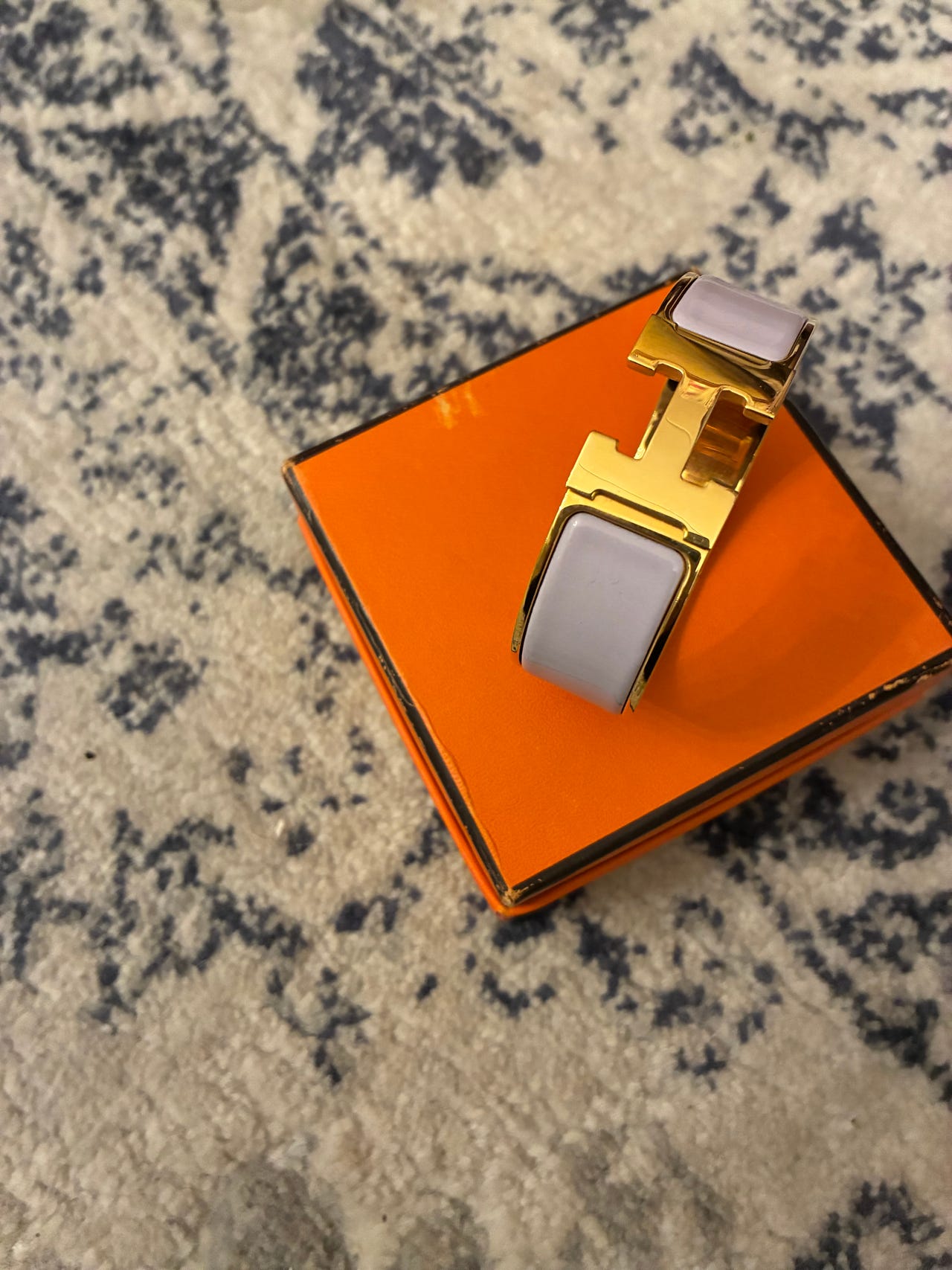 Hermès H-rannekoru vaaleanharmaa kulta Naiset
