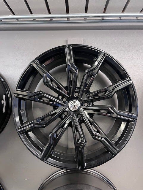 CRW2 CORO vanteet 8.5x20 5x112 et45. VAG konsernin autot ja meset