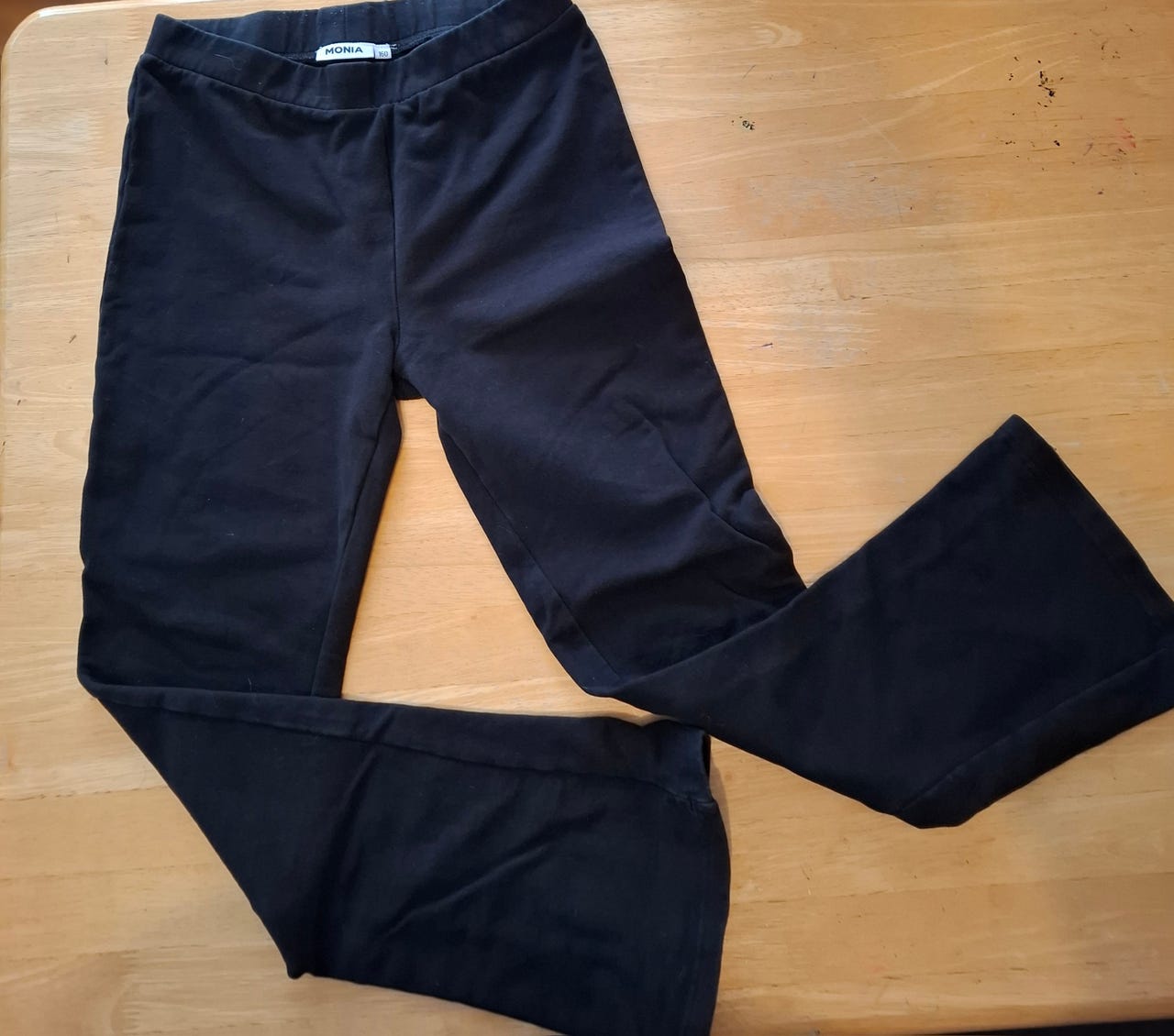Lasten mustat housut. Koko 160