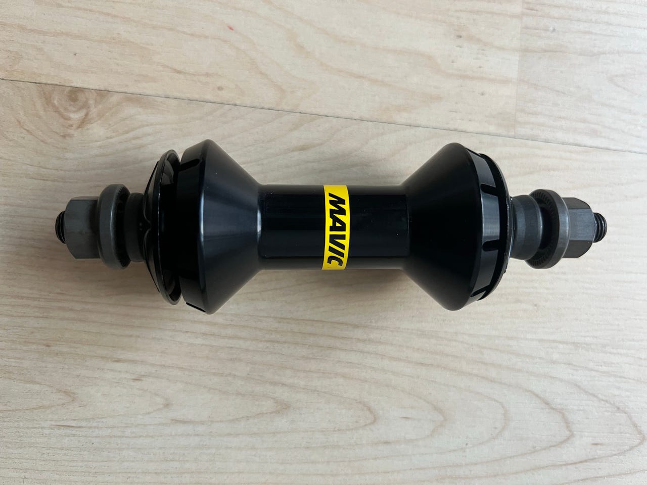 Mavic etunapa musta