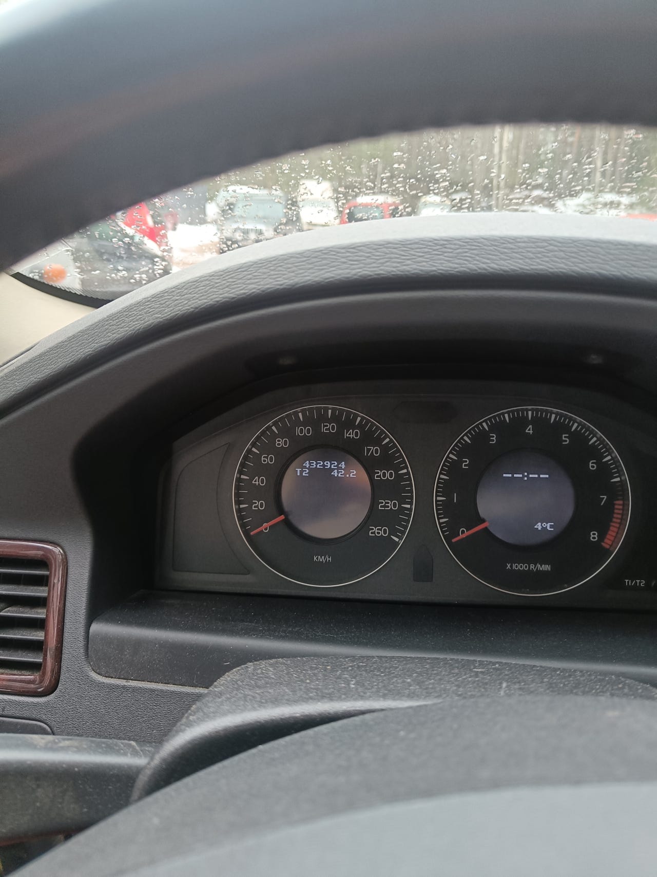 Volvo V70 MK3 2.5T osina