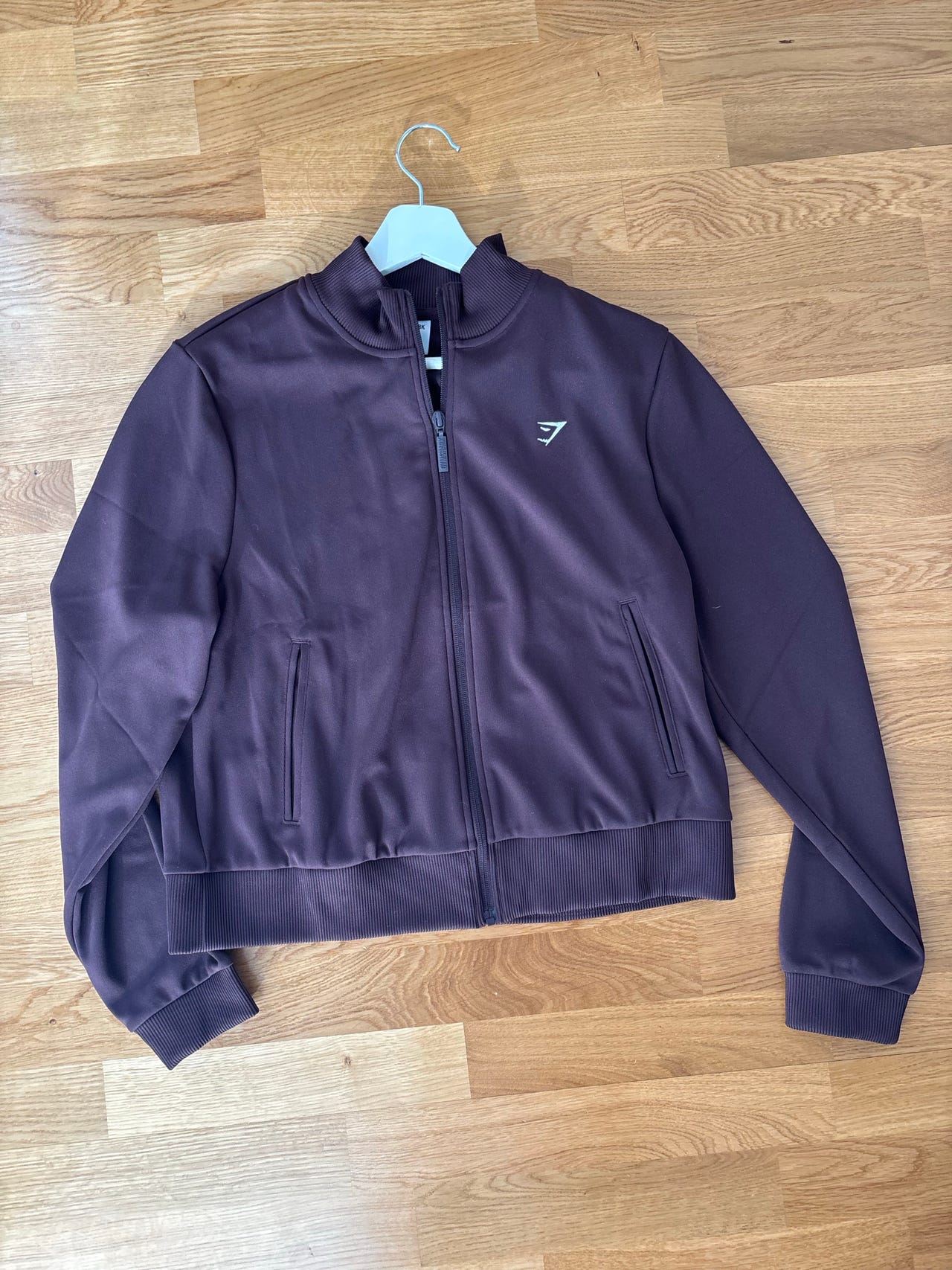 Käyttämätön gymshark takki