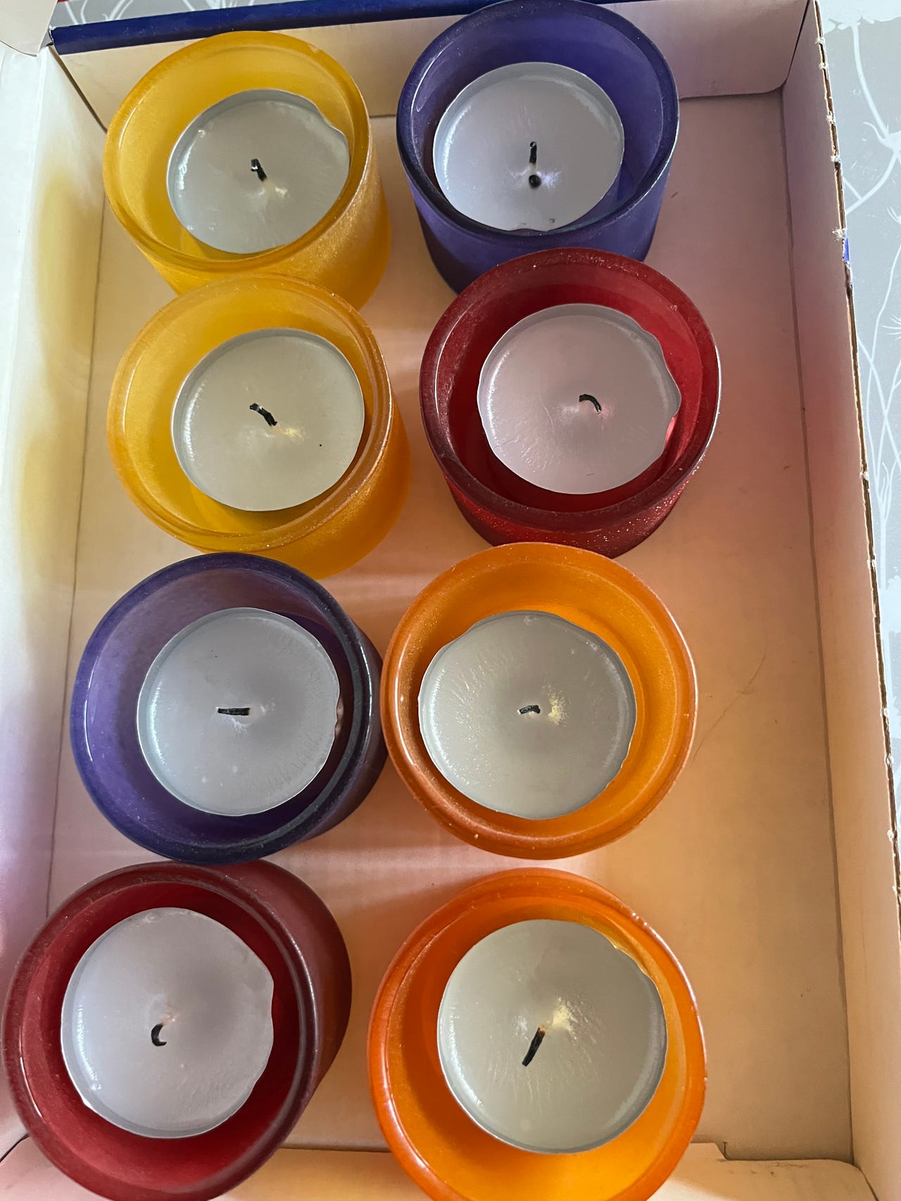 Tuikkualustat 8 kpl yht. 4 eur
