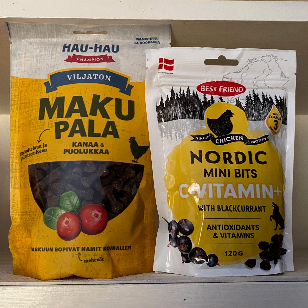 2 x herkkupussit koiralle, avaamattomat (päiväys mennyt)