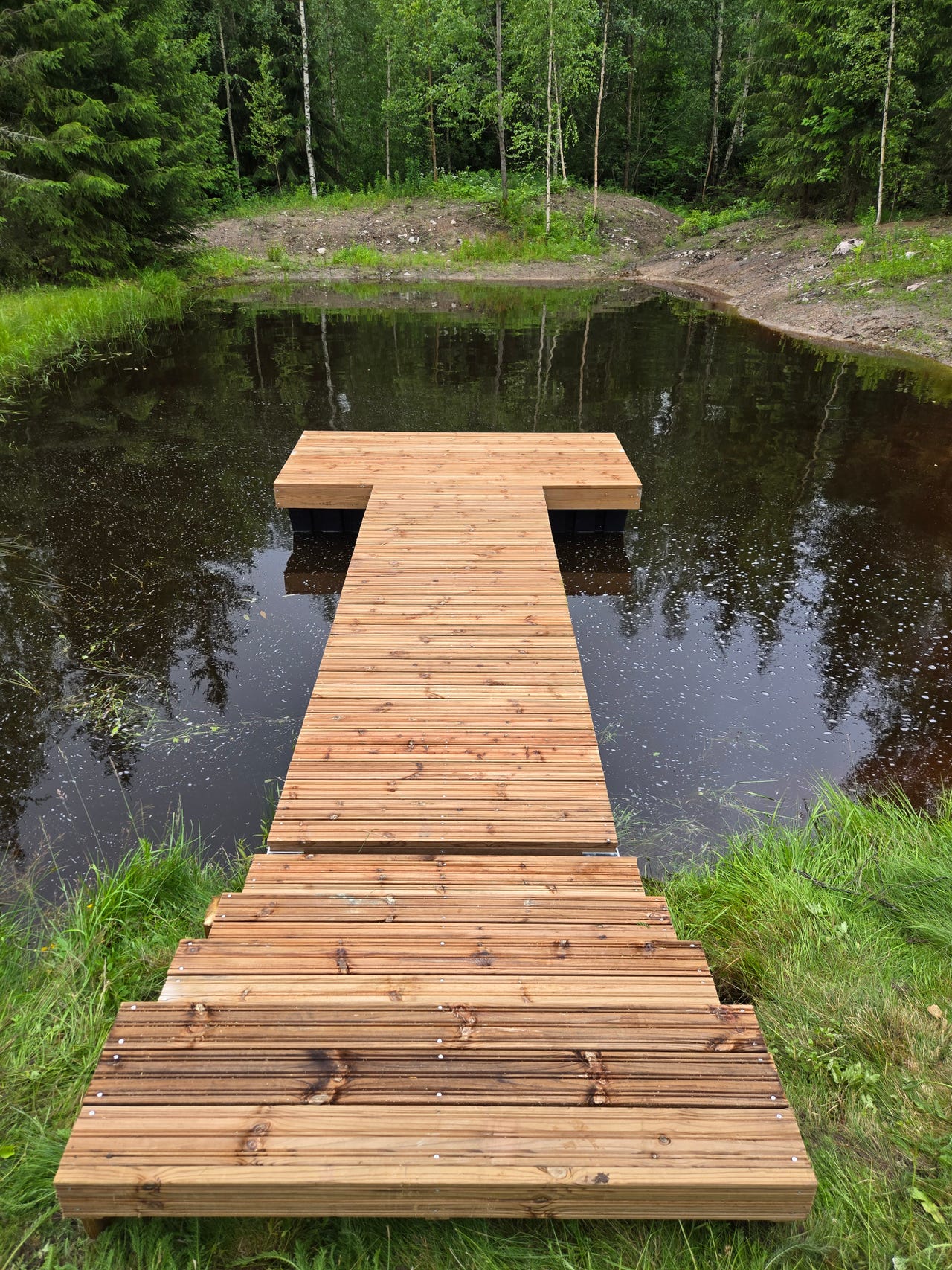 Laituri + uimaportaat