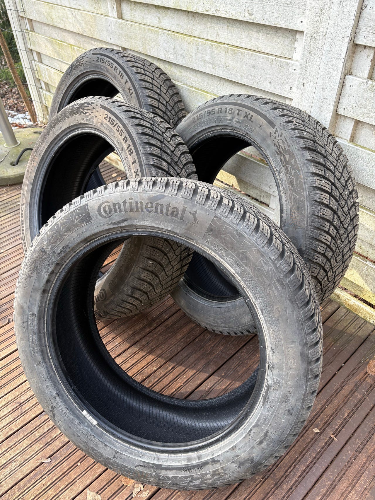 Continental IceContact 3 215/55/18
