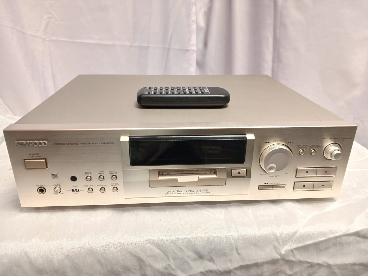 Kenwood DMF‑7020 MD minidisc-soitin | Tori