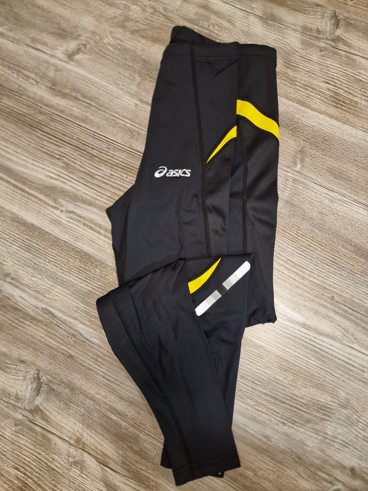 Asics miesten juoksutrikoot M
