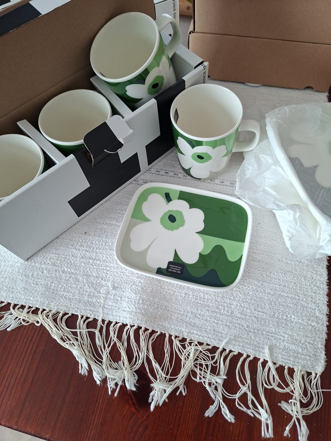 Marimekko Co-Created mukit&lautaset
