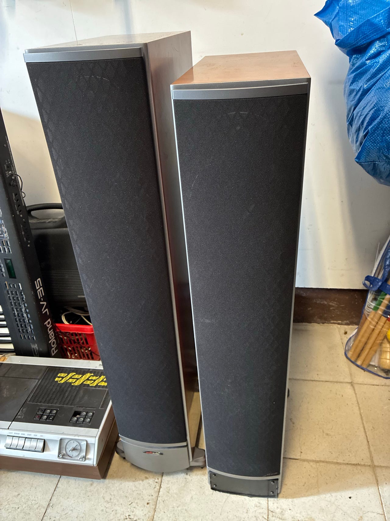 Polk Audio RT10i lattiakaiuttimet puuviimeistely | Tori