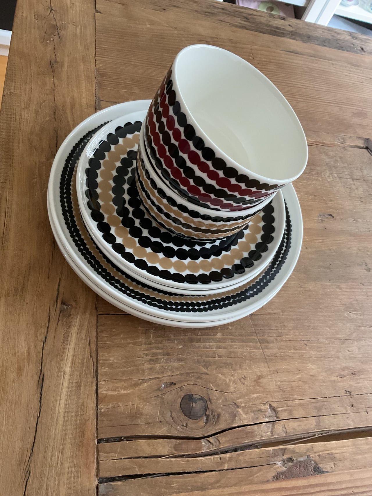 Marimekko Oiva/Siirtolapuutarha astioita
