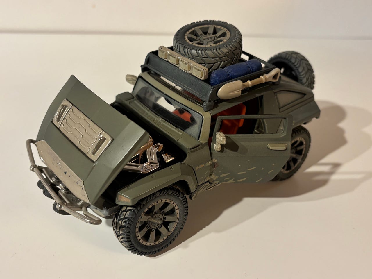 Maisto Dirt Riders Hummer HX Concept die-cast model, 1:24 scale