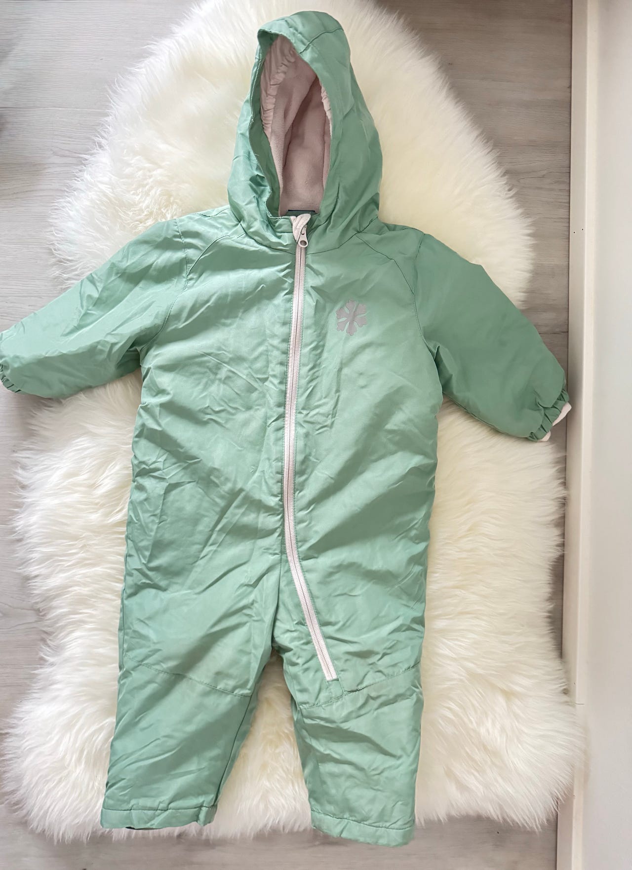 Mintunvihreä haalari 86cm