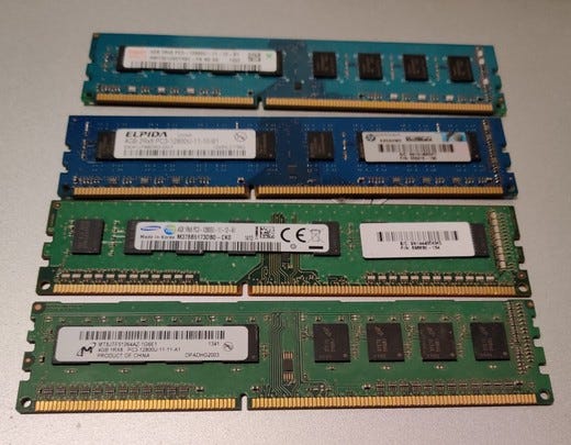 Myydään 4kpl DDR3 4GB muistikampoja pöytäkoneeseen