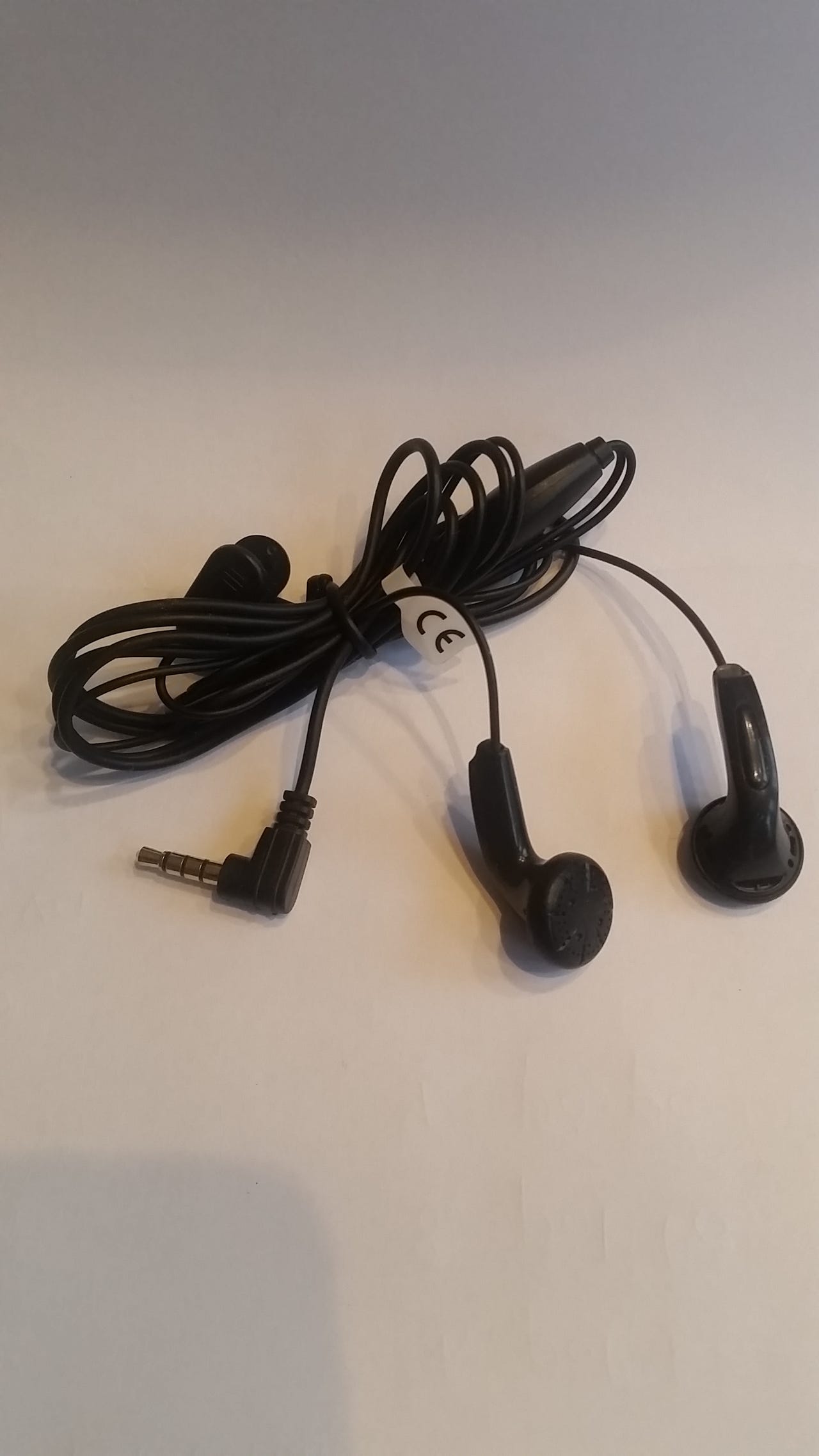 HandsFree kuulokkeet 3.5mm plugi liitin