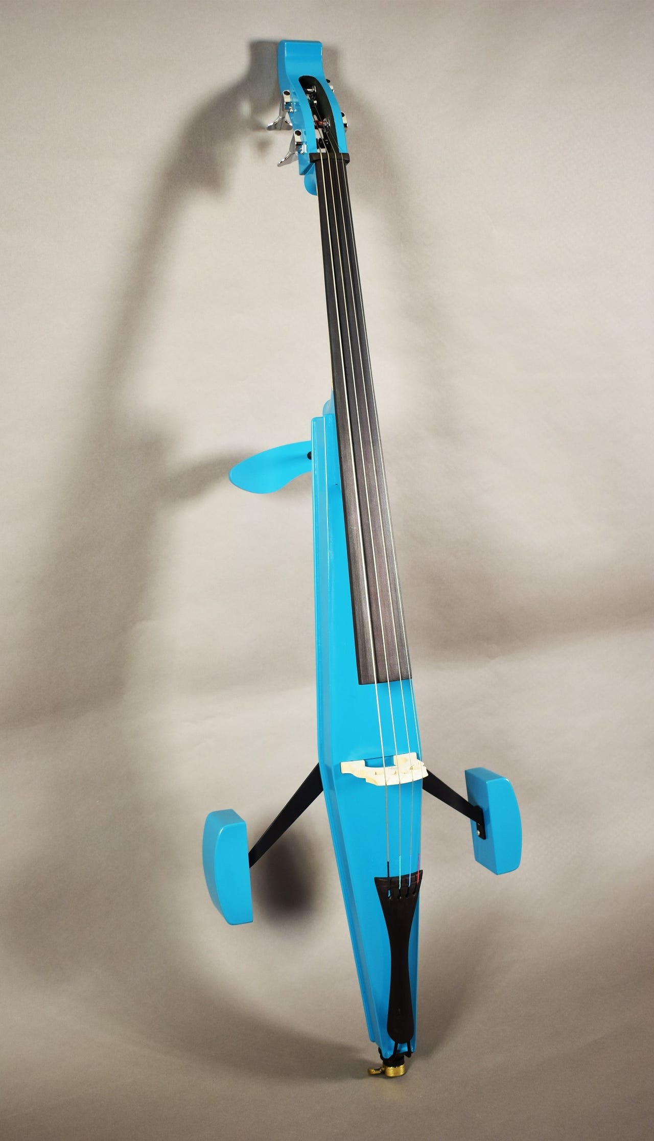 Sähkösello - käsityö / Electric cello - handcrafted