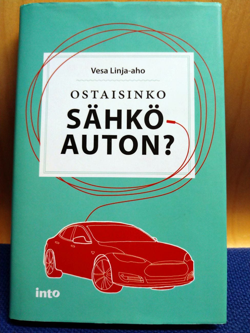 Ostaisinko sähköauton:Vesa Linja-aho