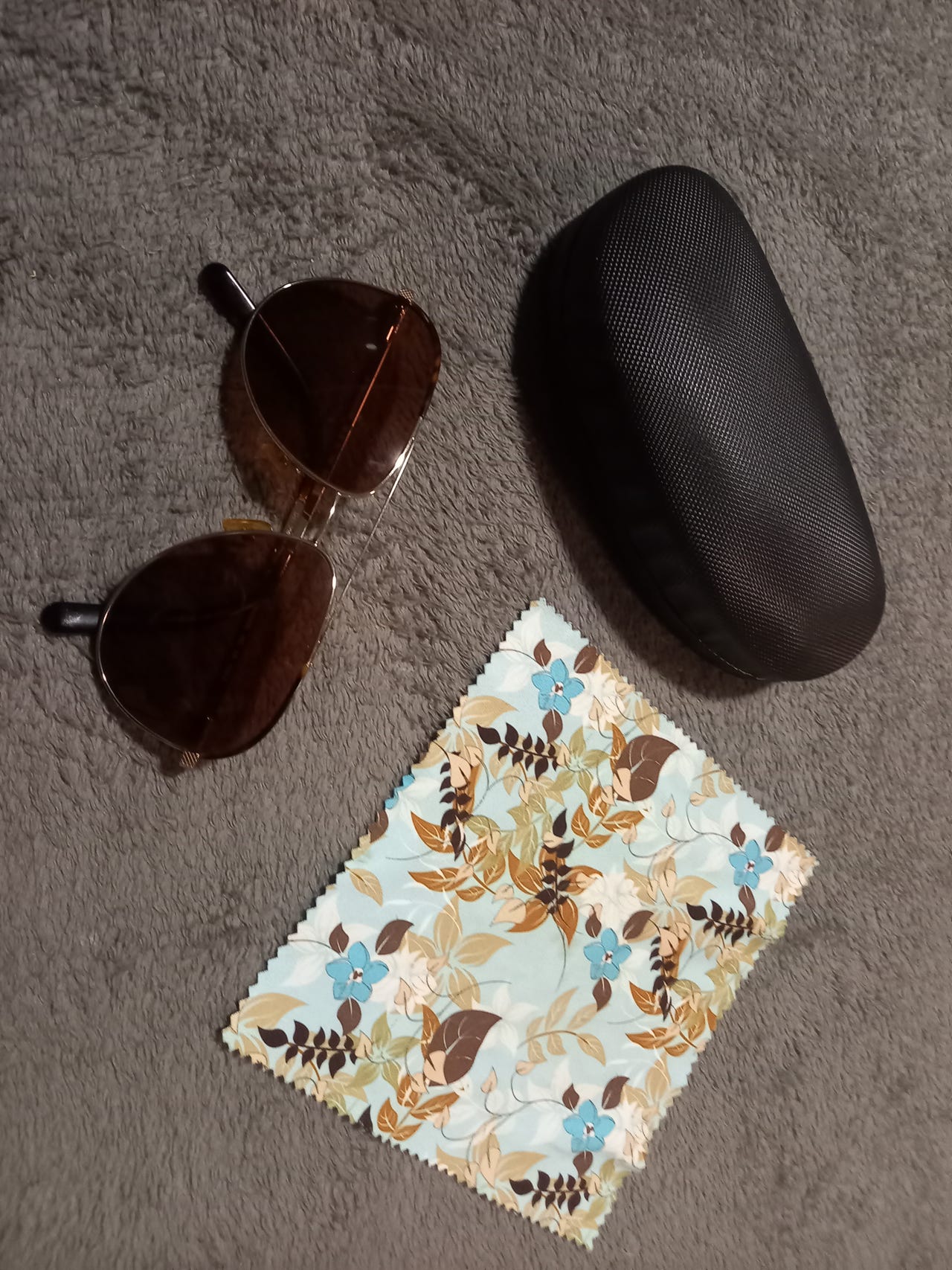Aurinkolasit France Aviator style ja kotelo C-line