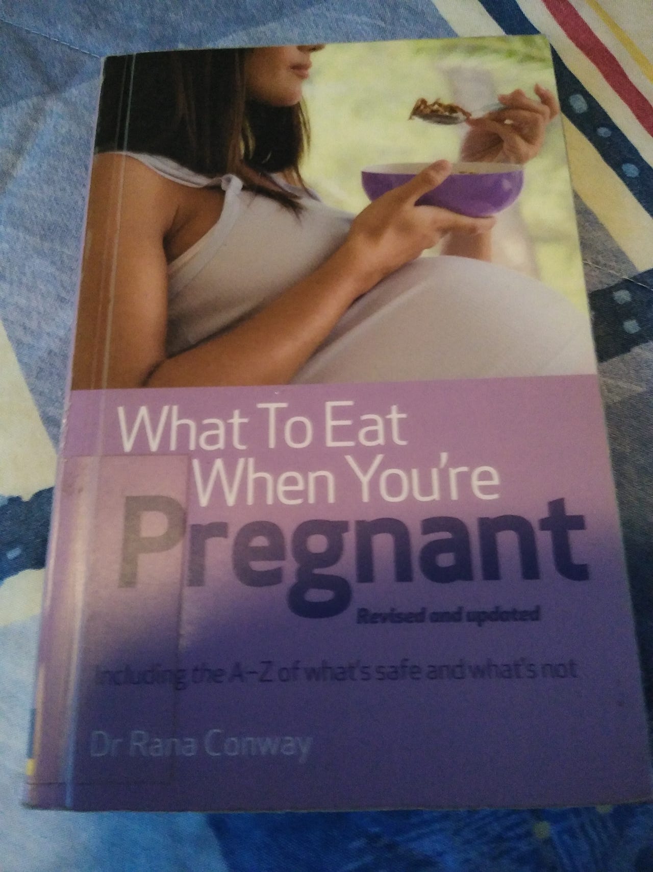 What To Eat When You’re Pregnant -kirja