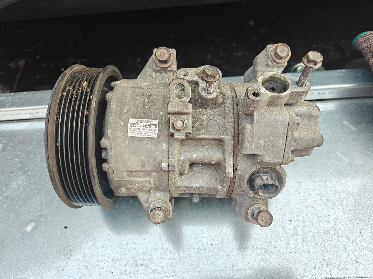 Toyota D4D ilmastointikompressori