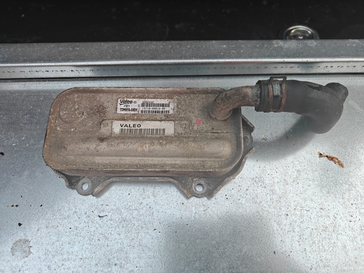 Toyota D4D öljynjäähdytin