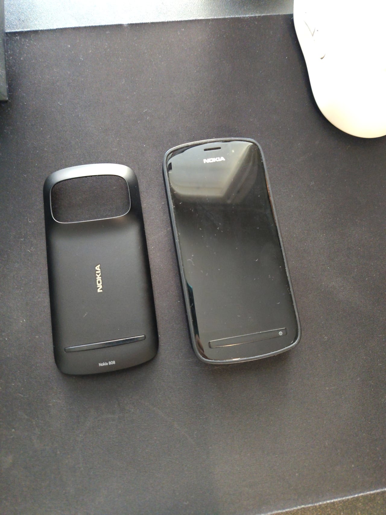 Nokia 808