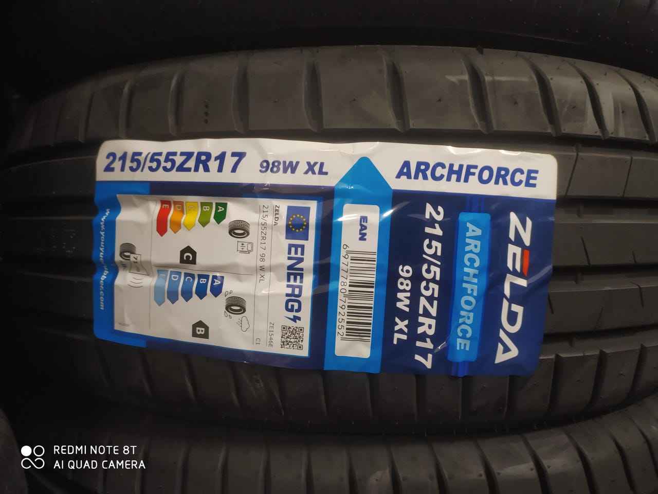 Uudet 215/55R17 Kesärenkaat