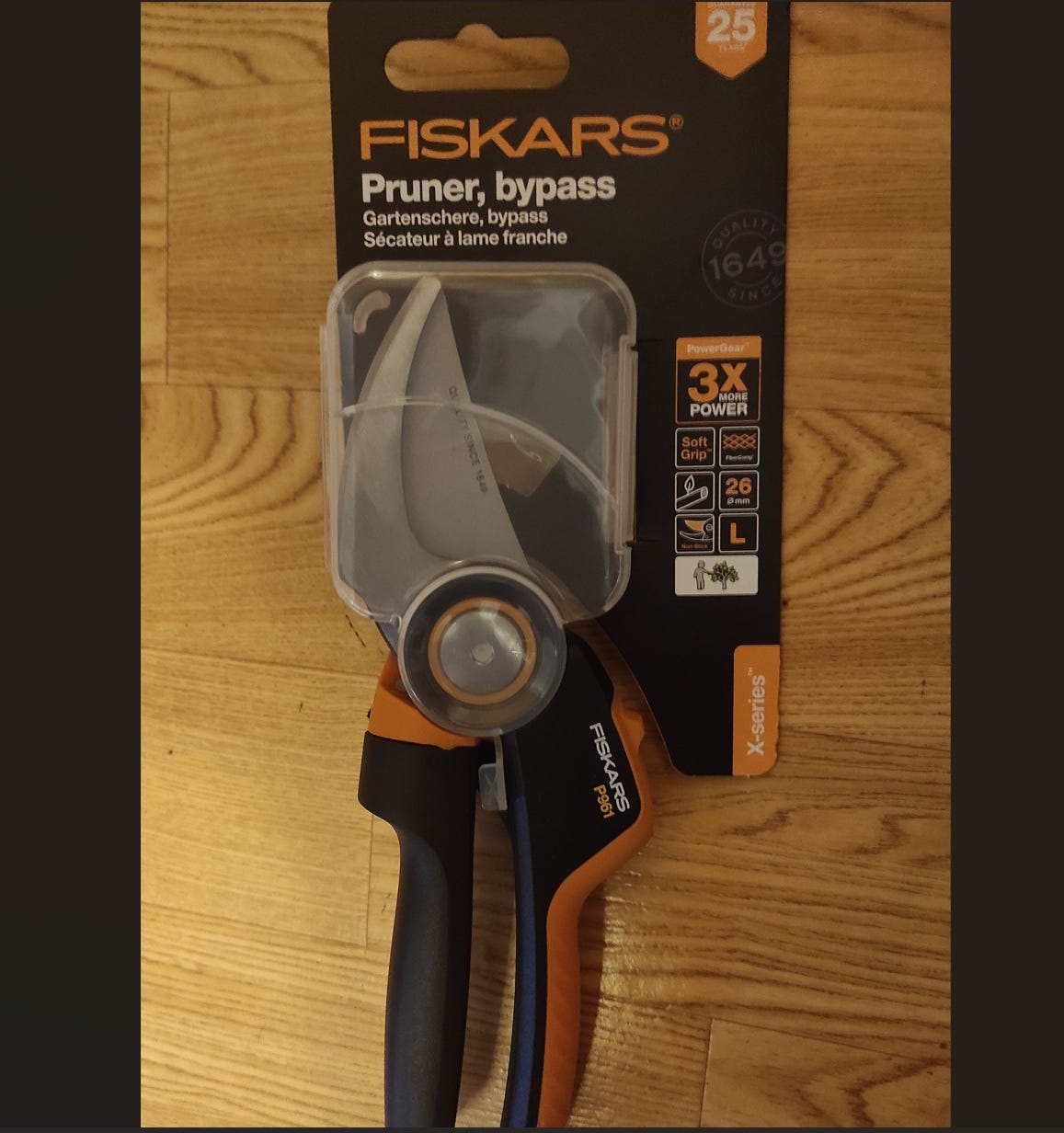 Fiskars Oksasakset - paras malli P961 - laatutuote - Uusi
