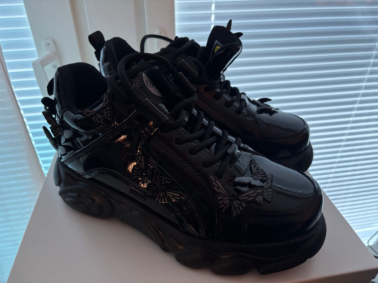 Platform sneakers