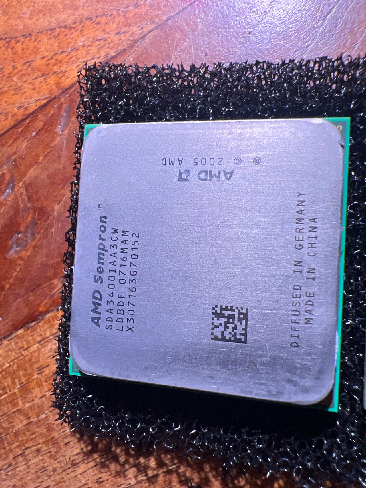 AMD Sempron 64 3400+ - SDA3400IAA3CW 1800 MHz - Socket AM2