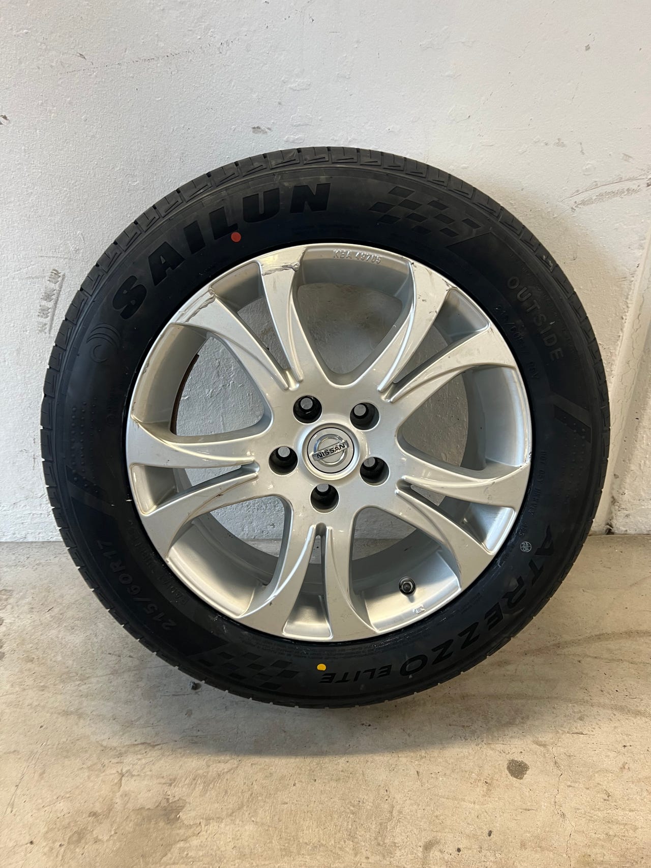 Nissan Qashqai 17” Alumiinvanteet Uusilla Sailun 215/60 17 kesäre