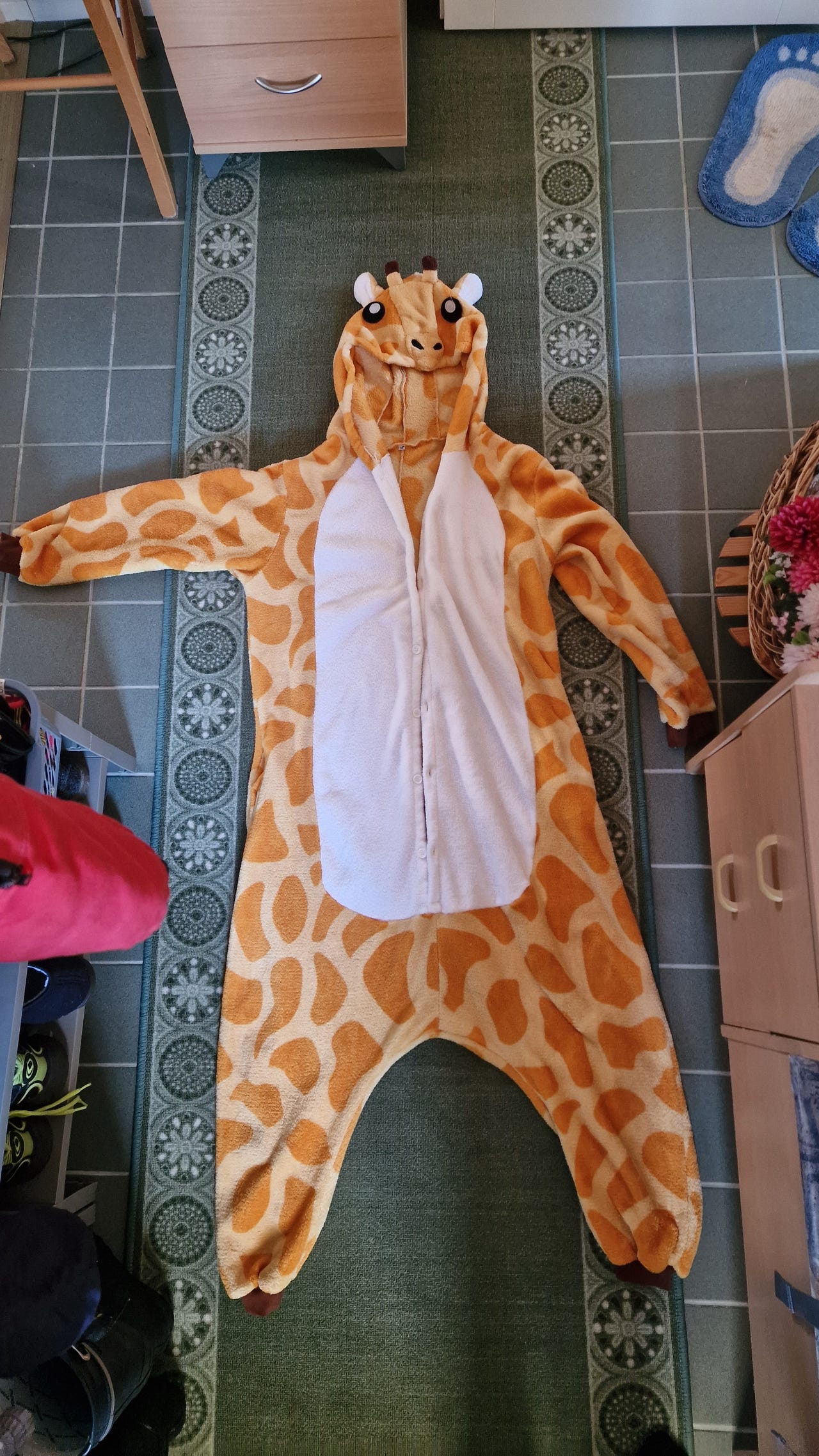 Kirahvi naamiaisasu koko M
