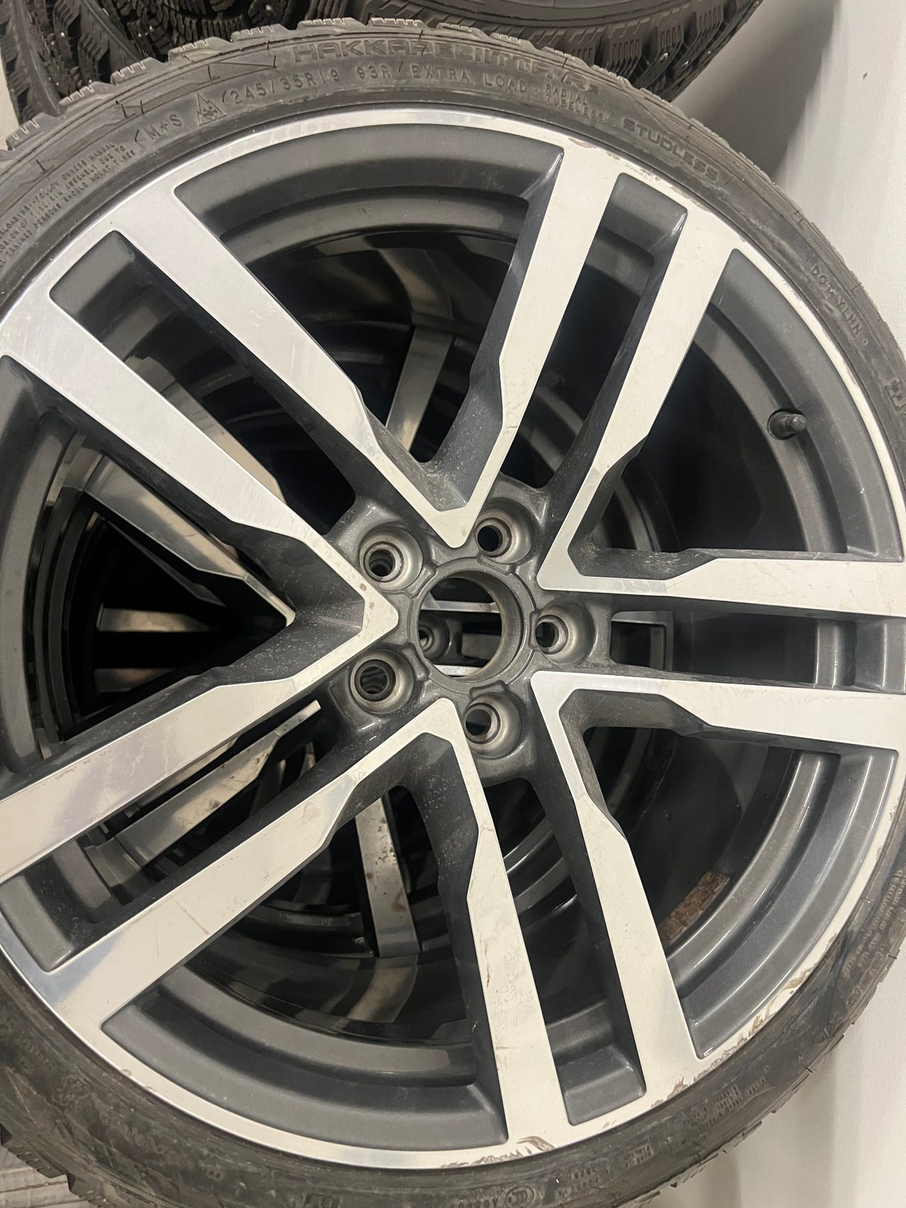 Audi S ja RS3 TT 19” Alumiinvannesarja Alkuperäinen