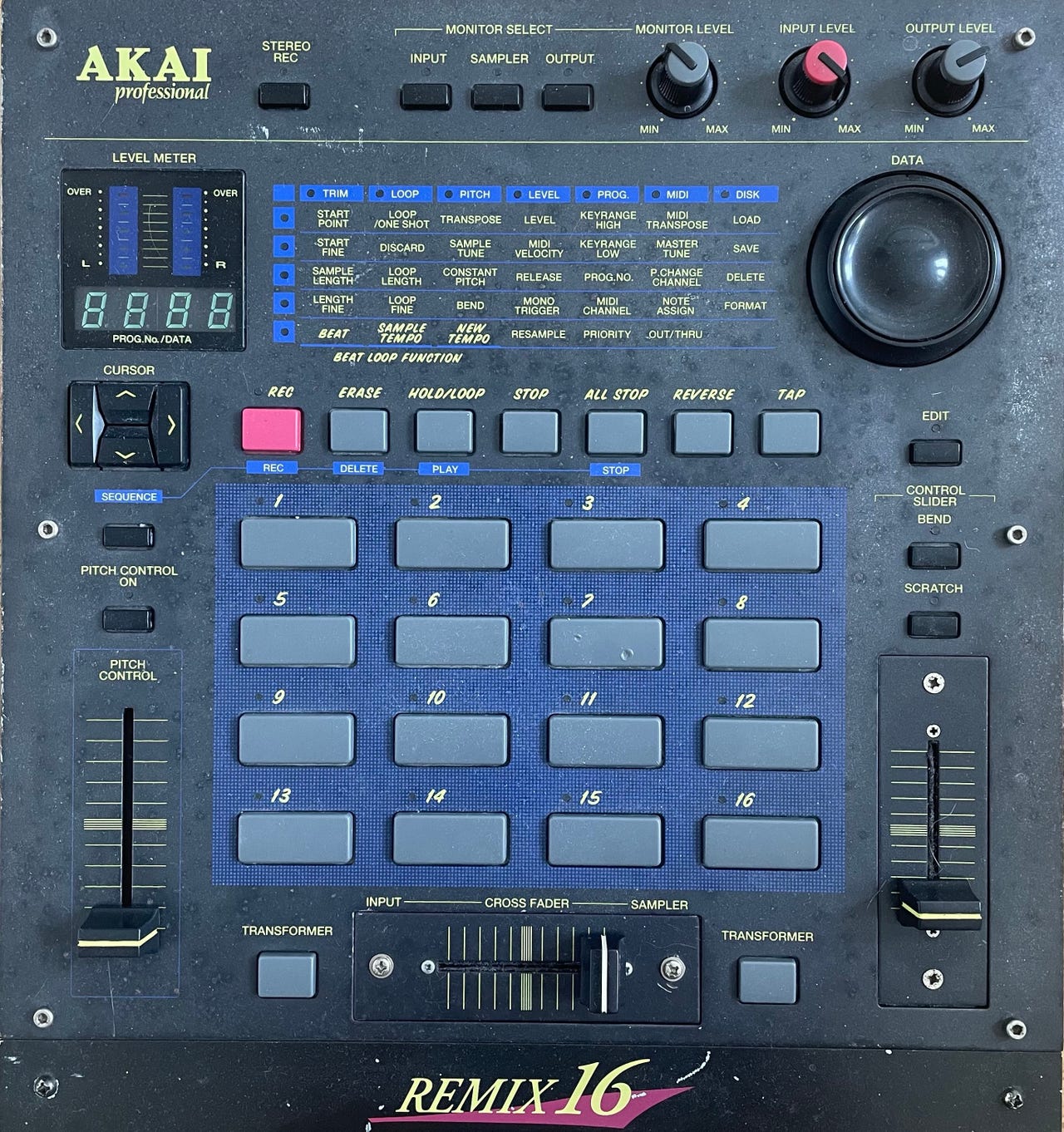 Akai Remix16 sampler | Tori