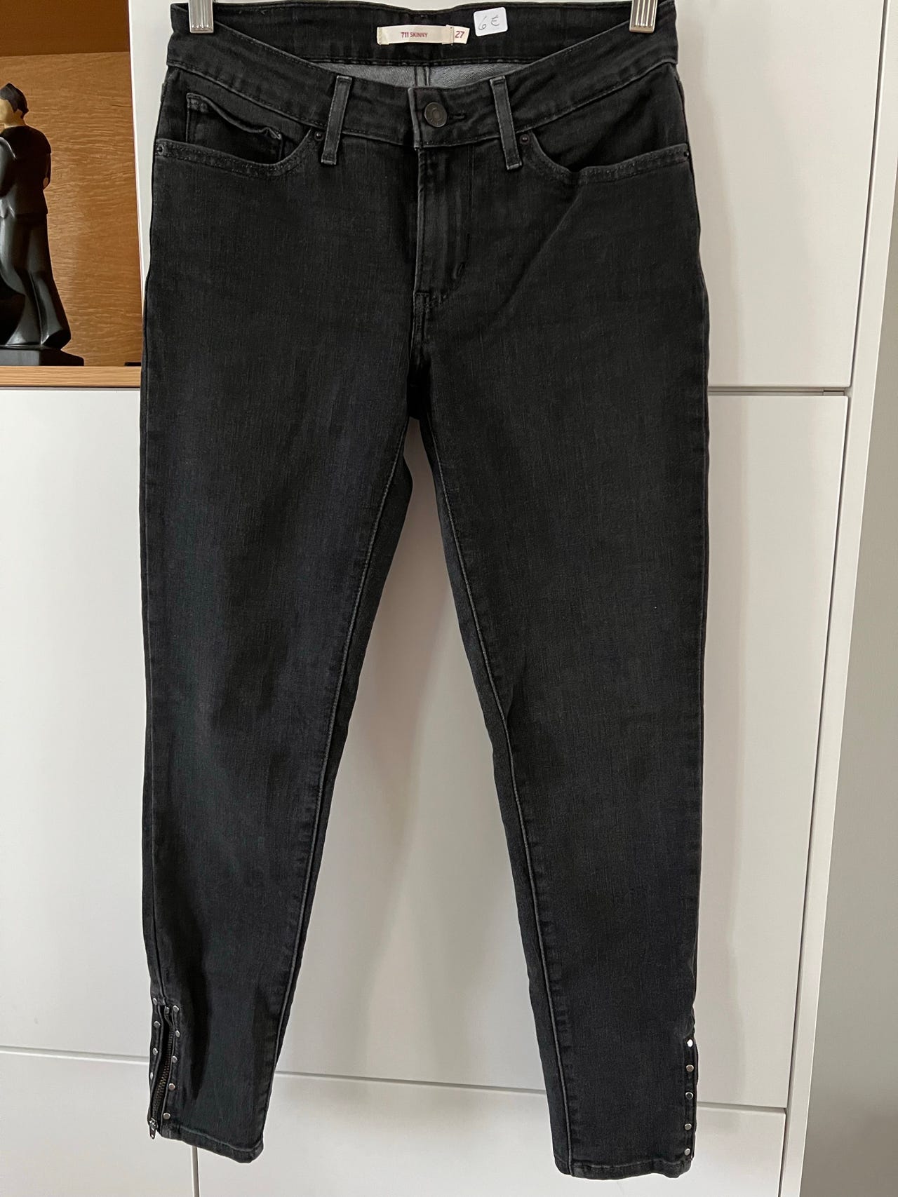 Levi’s 711 Skinny naisten farkut W27 harmaanmusta denim M