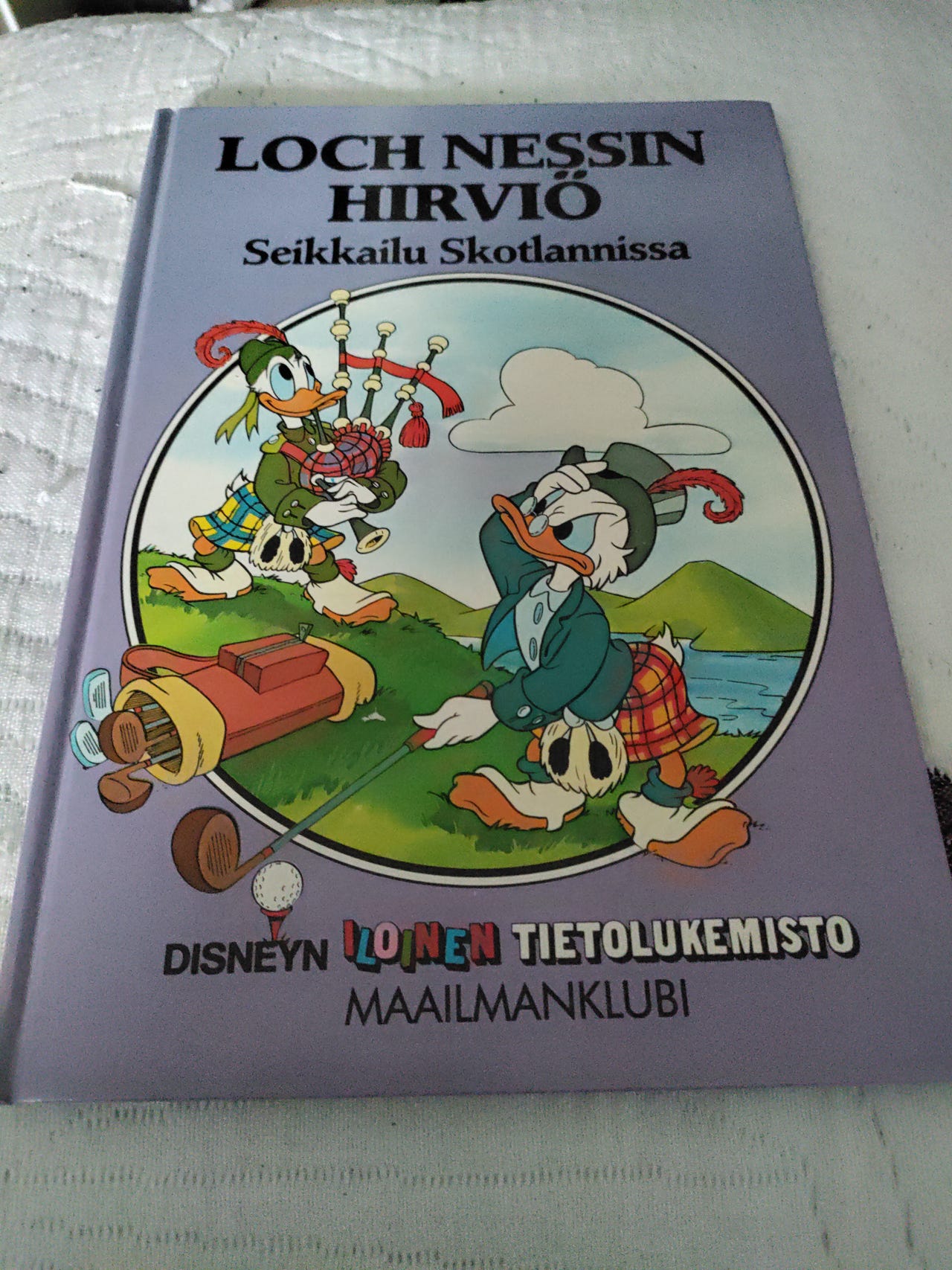 Disney Maailmanklubi Loch Nessin hirviö kirja