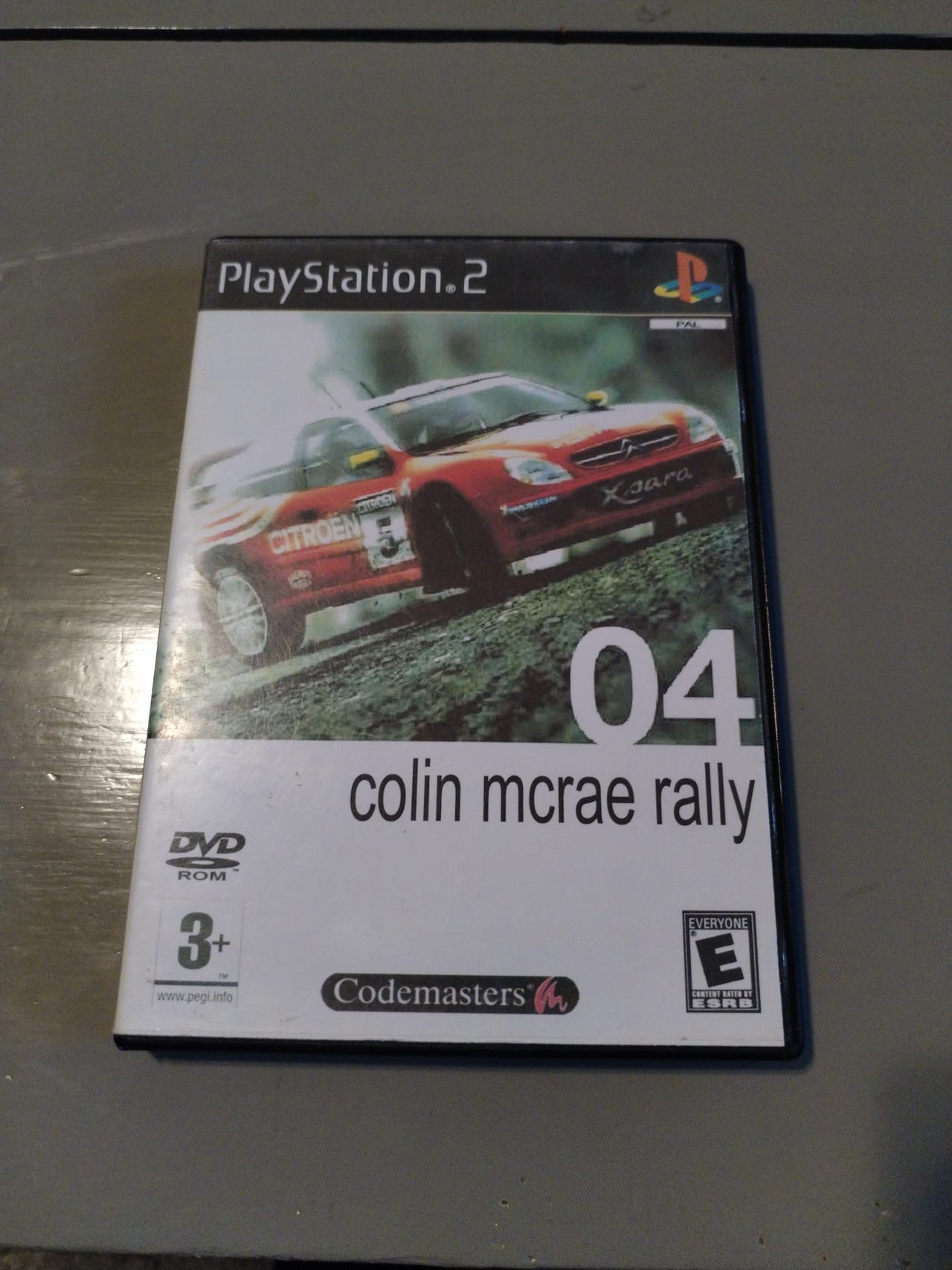 Colin McRae Rally 04 – PS2 – PAL – Complet (boîtier, Livret, Disque)