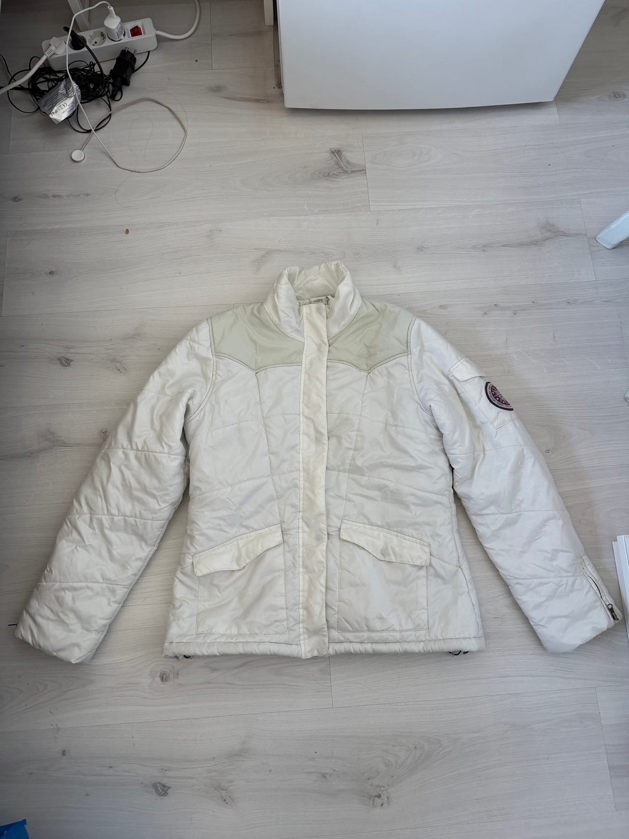 Umbro valkoinen vintage takki koko 40