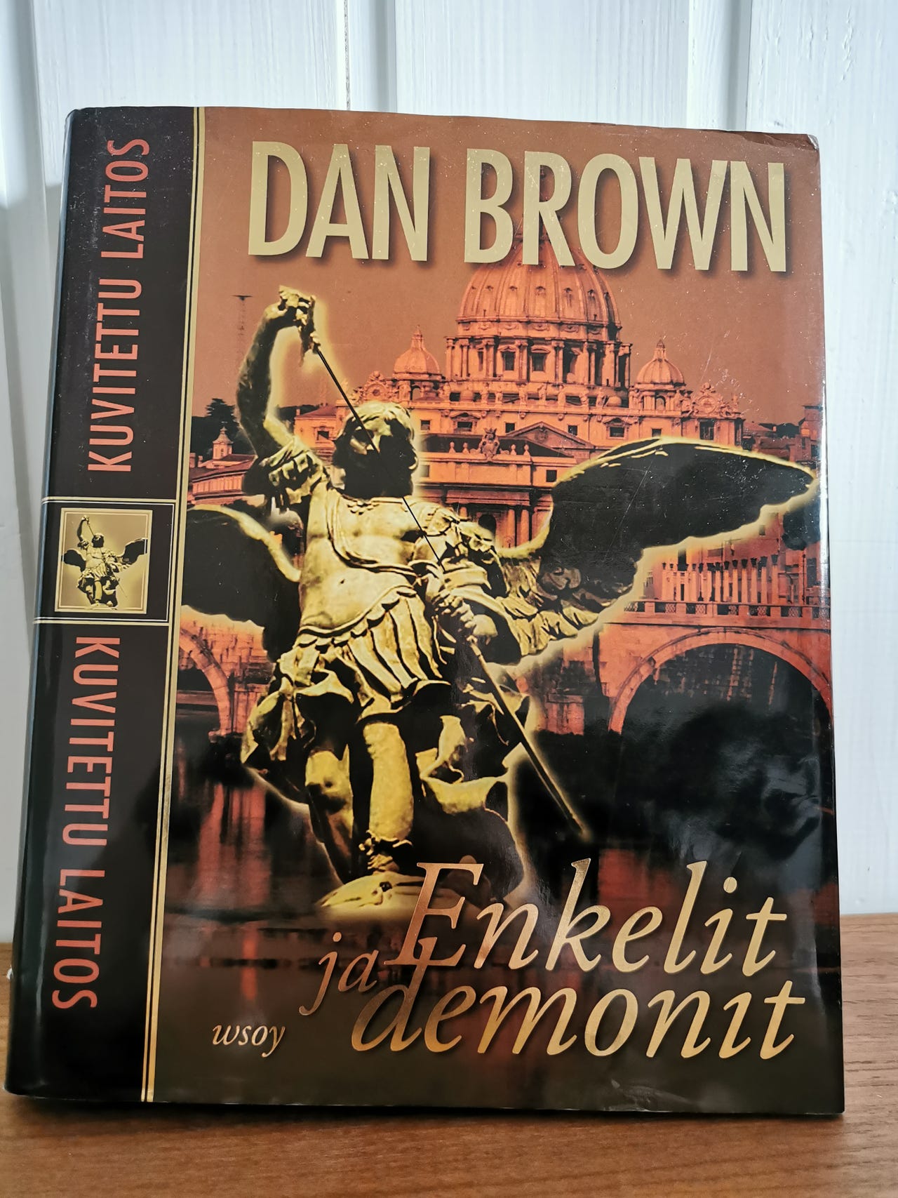 Dan Brown kirjoja